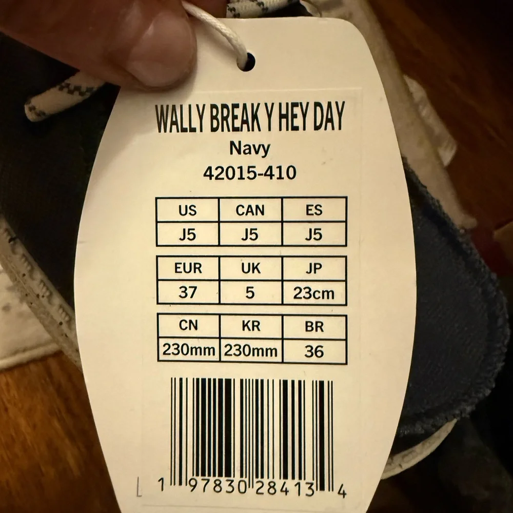 Hey Dude never worn